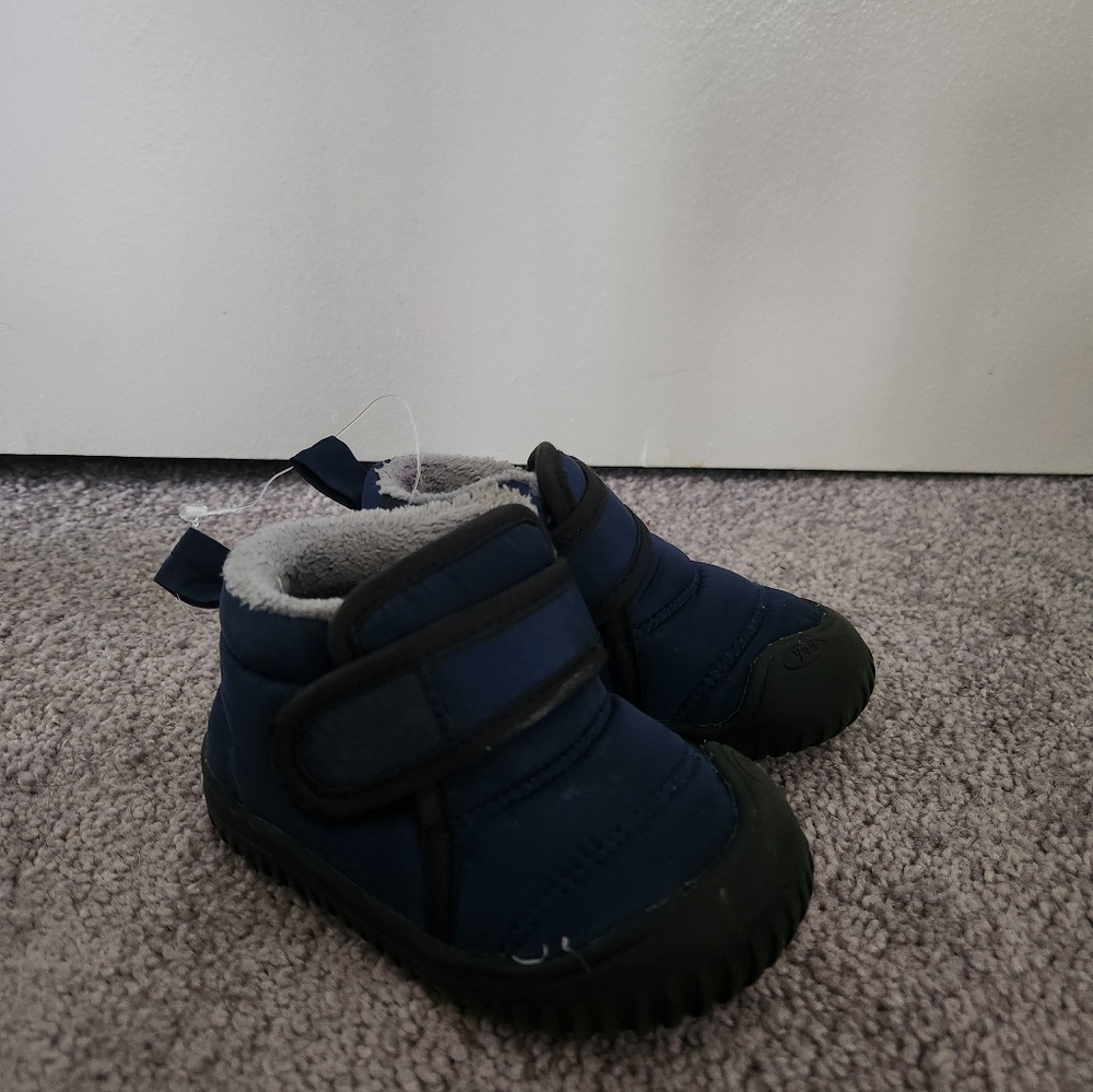 YUKTOPA Toddler Snow Boots Flexible Sole Size 7.5 - Picture 2 of 6